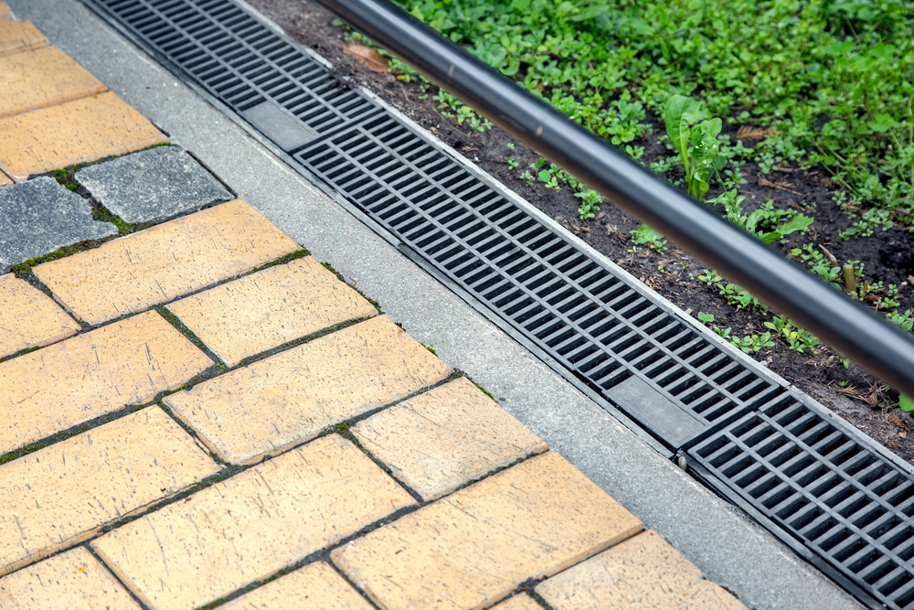 Who should I contact for dependable hardscape contractors in Decatur, IL